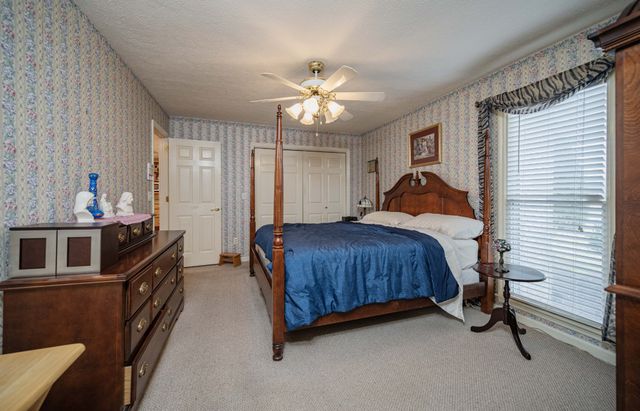 205 Meadowlark Ct, Dickson, TN 37055