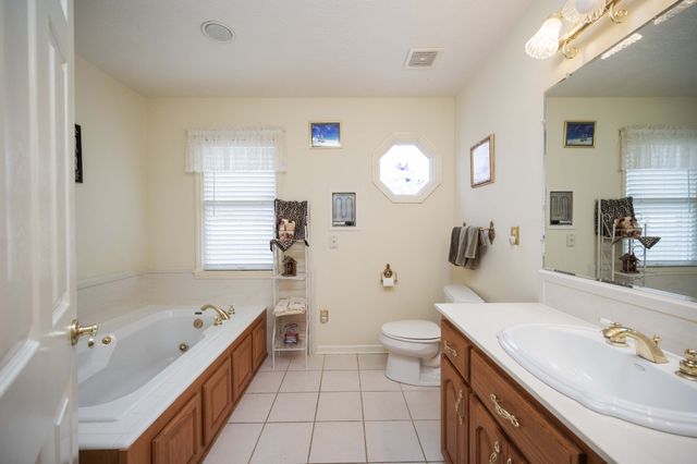 205 Meadowlark Ct, Dickson, TN 37055