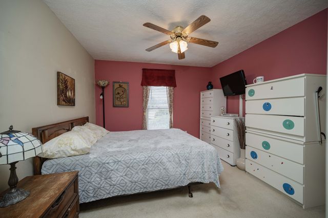 205 Meadowlark Ct, Dickson, TN 37055