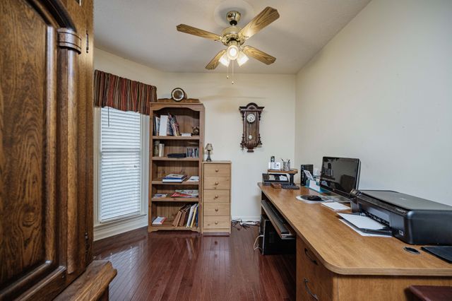 205 Meadowlark Ct, Dickson, TN 37055