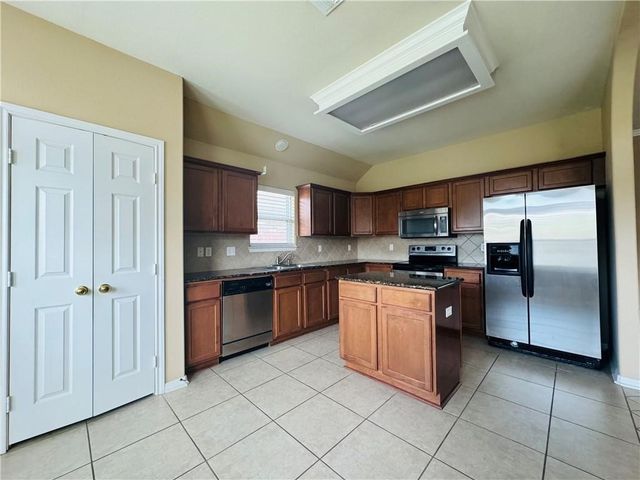 7541 Exeter Ct, Corpus Christi, TX 78414