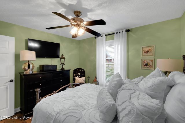 1102 Breezy Way, Bardstown, KY 40004