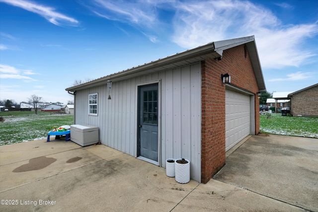 1102 Breezy Way, Bardstown, KY 40004