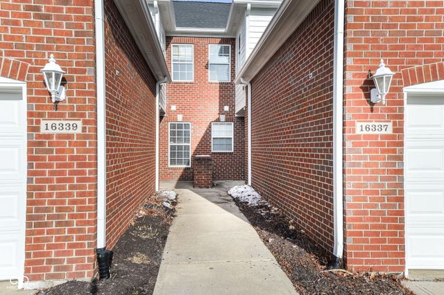 16339 Meadowlands Lane, Westfield, IN 46074