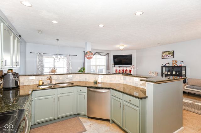 16339 Meadowlands Lane, Westfield, IN 46074