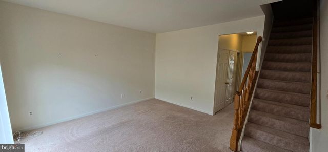 2436 OLD FARMHOUSE CT, Herndon, VA 20171