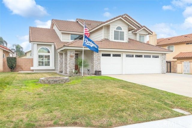 2908 E Black Horse, Ontario, CA 91761