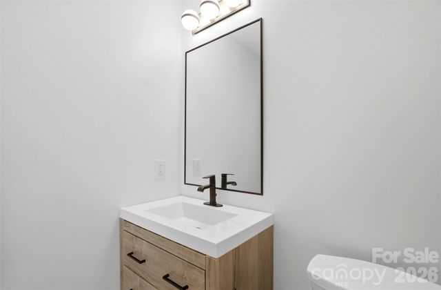 7735 Surreywood Place, Charlotte, NC 28270