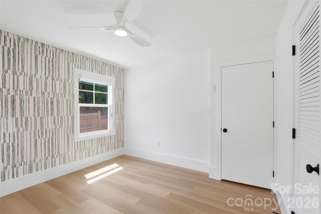 7735 Surreywood Place, Charlotte, NC 28270