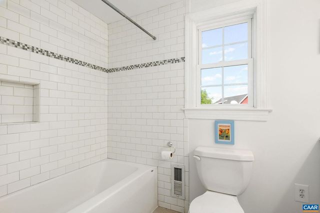 2720 JEFFERSON PARK AVE, Charlottesville, VA 22903
