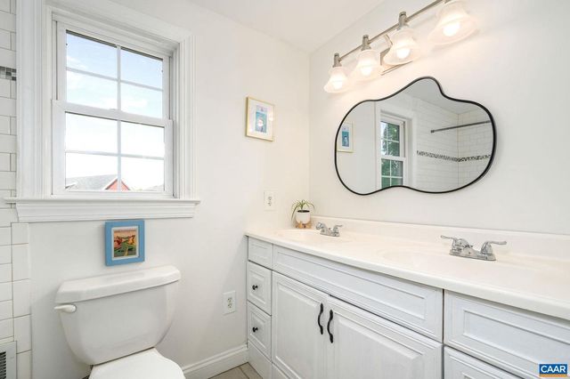 2720 JEFFERSON PARK AVE, Charlottesville, VA 22903