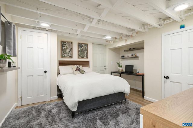 2720 JEFFERSON PARK AVE, Charlottesville, VA 22903