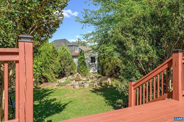 2720 JEFFERSON PARK AVE, Charlottesville, VA 22903