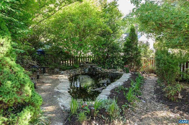 2720 JEFFERSON PARK AVE, Charlottesville, VA 22903