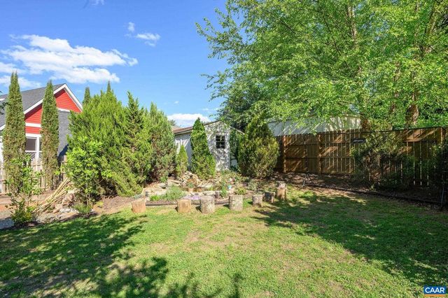 2720 JEFFERSON PARK AVE, Charlottesville, VA 22903
