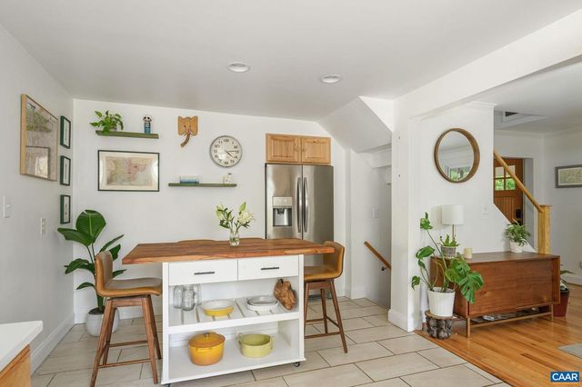 2720 JEFFERSON PARK AVE, Charlottesville, VA 22903