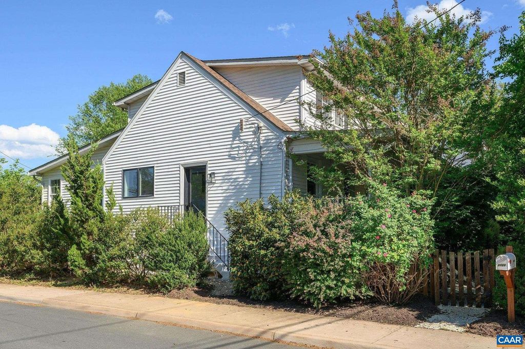 2720 JEFFERSON PARK AVE, Charlottesville, VA 22903