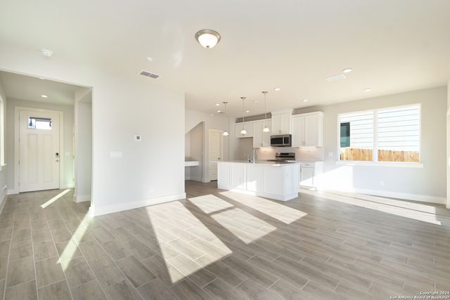 16011 Babcock Rd Unit 24, San Antonio, TX 78255