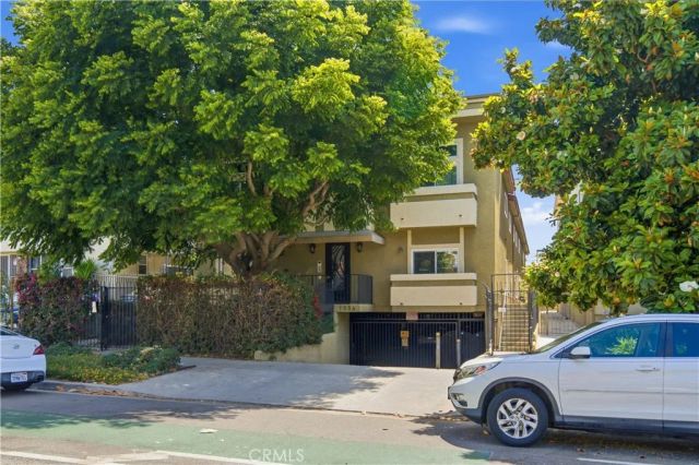 1554 N Hobart 2, Los Angeles, CA 90027