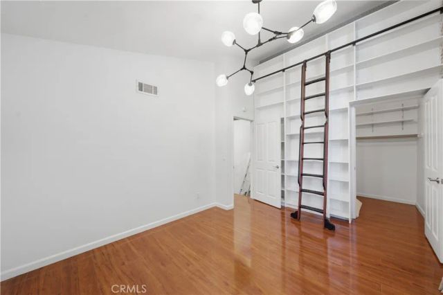 1554 N Hobart 2, Los Angeles, CA 90027