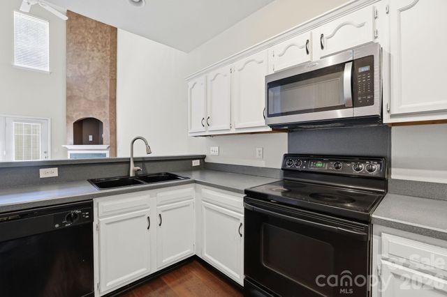 10781 Essex Hall Drive, Charlotte, NC 28277