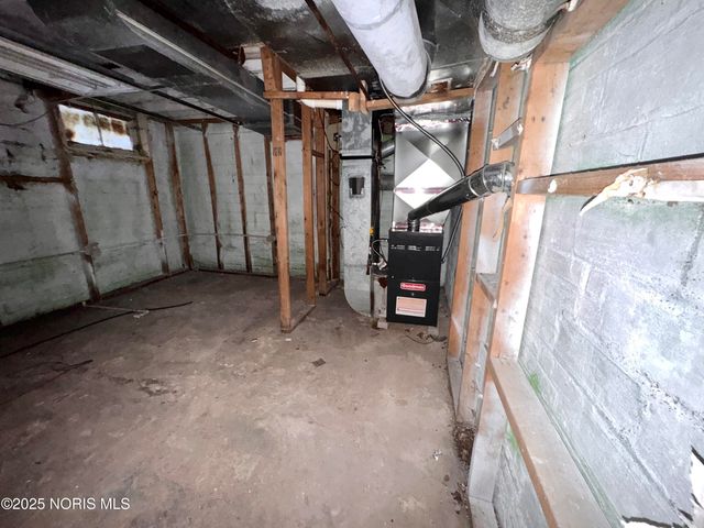 834 N Detroit Avenue, Toledo, OH 43607