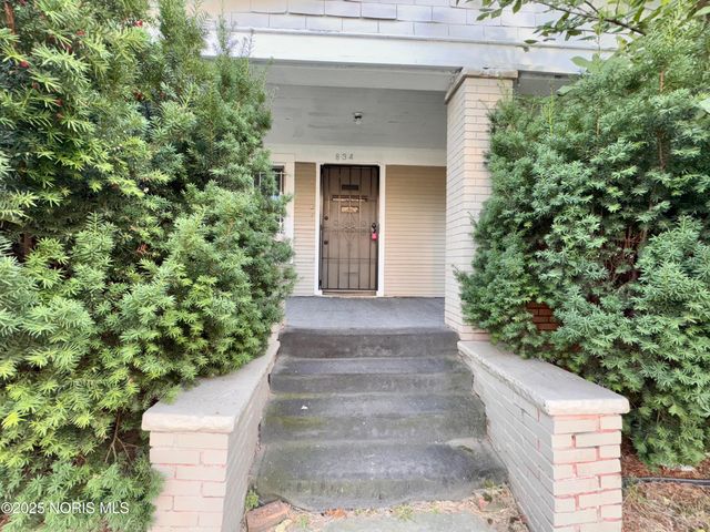 834 N Detroit Avenue, Toledo, OH 43607