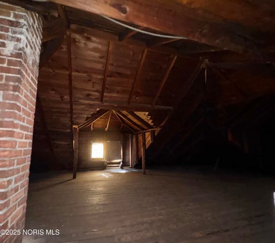 834 N Detroit Avenue, Toledo, OH 43607