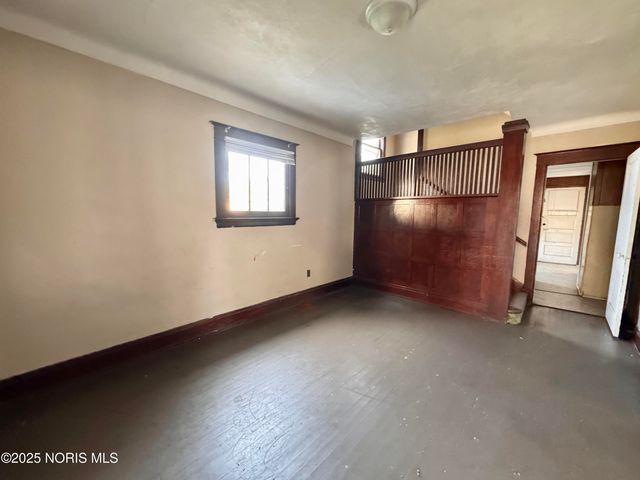 834 N Detroit Avenue, Toledo, OH 43607