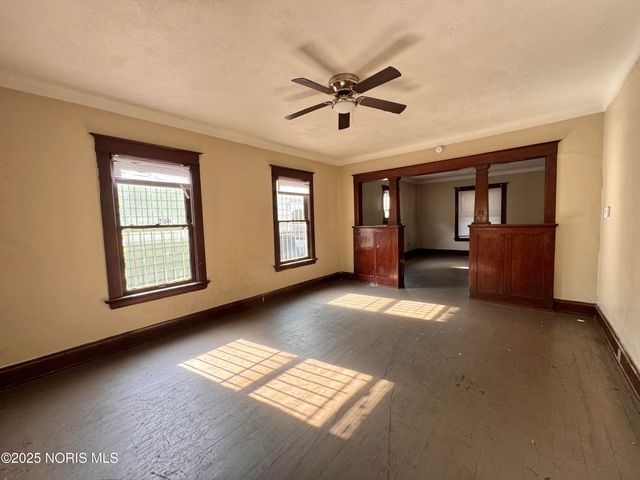 834 N Detroit Avenue, Toledo, OH 43607