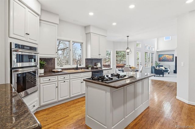 6761 Westwoods Circle, Arvada, CO 80007