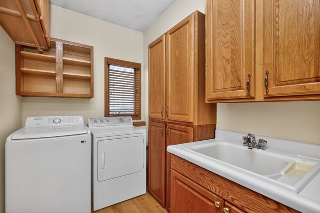 207 NW Seasons Drive, Ankeny, IA 50023