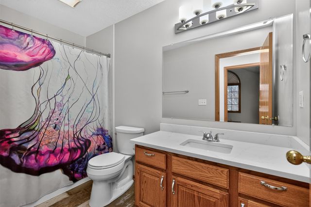 207 NW Seasons Drive, Ankeny, IA 50023