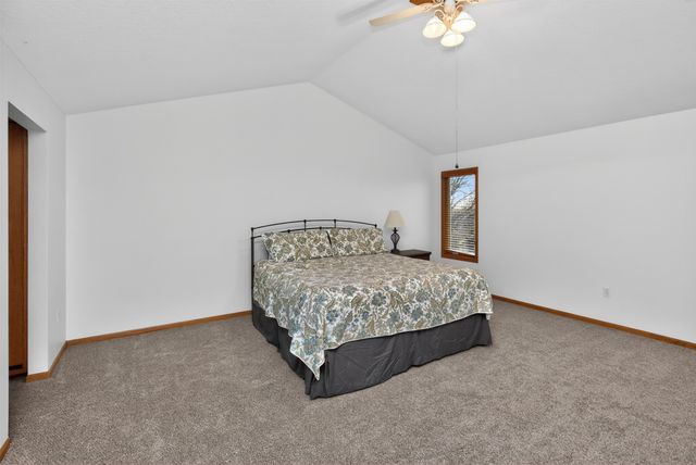 207 NW Seasons Drive, Ankeny, IA 50023