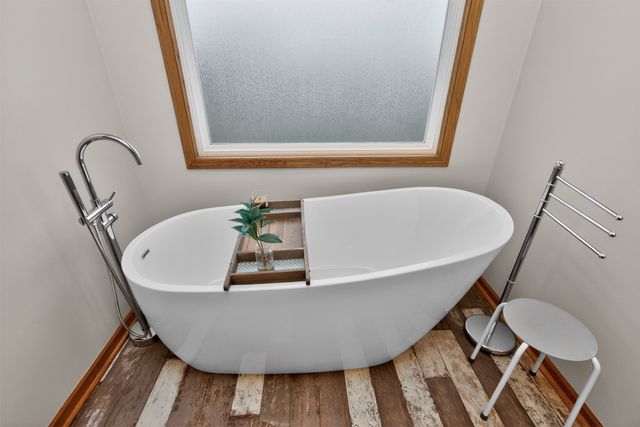 207 NW Seasons Drive, Ankeny, IA 50023