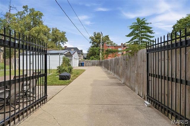 6007 Cates Avenue, St Louis, MO 63112