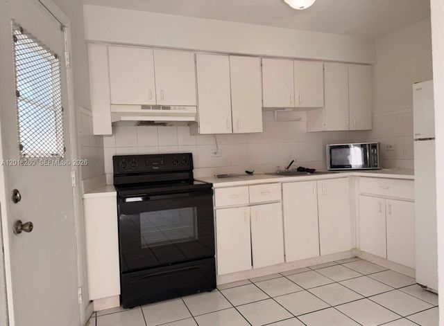 1610 NW N River Dr 303, Miami, FL 33125