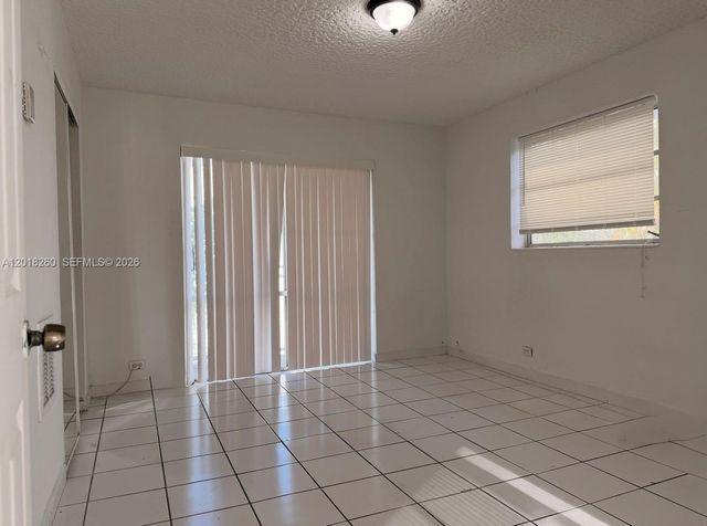 1610 NW N River Dr 303, Miami, FL 33125