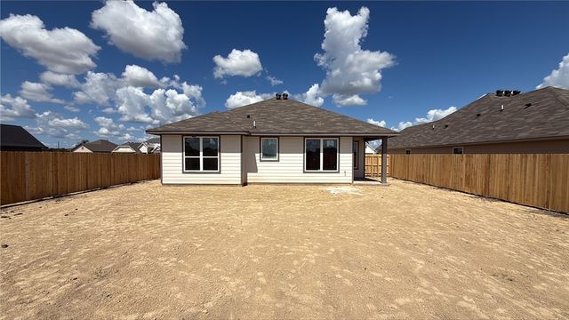 7805 Redbud Road, Navasota, TX 77868