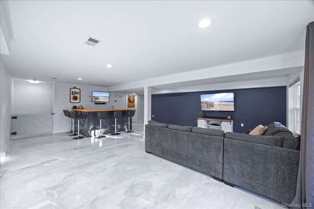 917 Balsam Drive, New Windsor, NY 12553