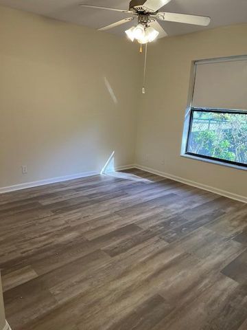 13676 Folkestone Court, Wellington, FL 33414