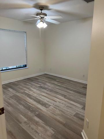 13676 Folkestone Court, Wellington, FL 33414