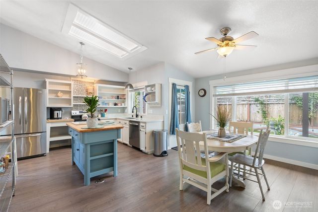 1520 Mapleridge Drive NE, Olympia, WA 98506