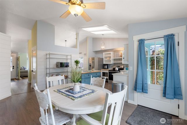 1520 Mapleridge Drive NE, Olympia, WA 98506