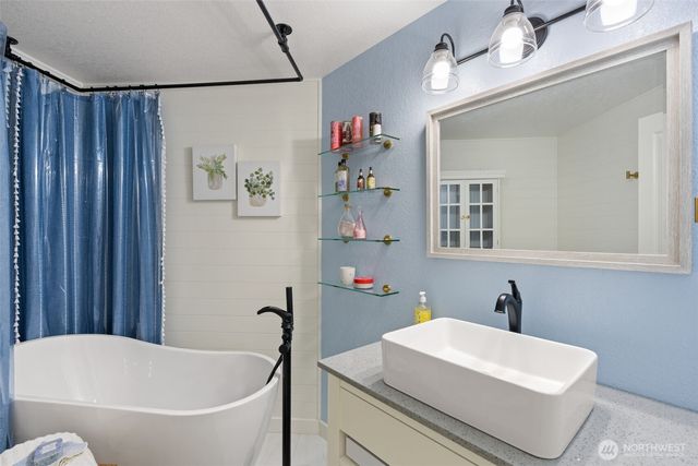 1520 Mapleridge Drive NE, Olympia, WA 98506