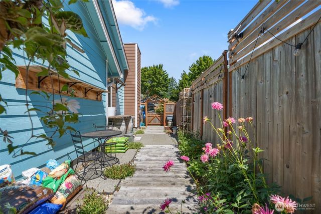 1520 Mapleridge Drive NE, Olympia, WA 98506