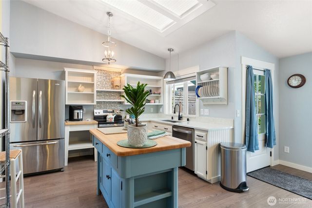 1520 Mapleridge Drive NE, Olympia, WA 98506
