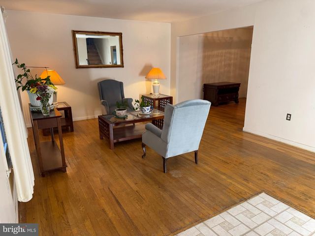 1411 FERNHILL CT, District Heights, MD 20747