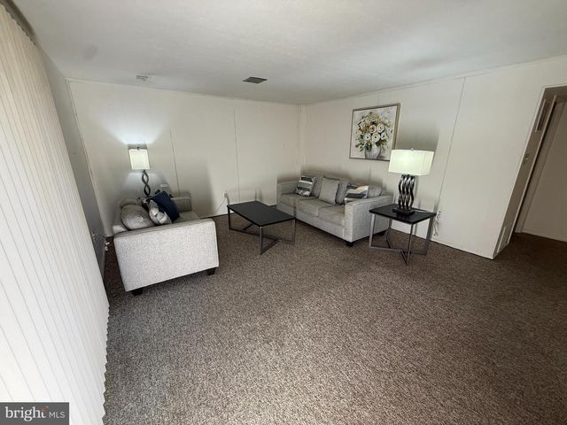 1411 FERNHILL CT, District Heights, MD 20747