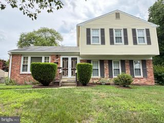 1411 FERNHILL CT, District Heights, MD 20747